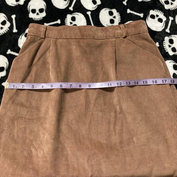 PANT-HER Vintage brown corduroy a-line skirt with pockets ~ XS SMALL midi skirt - Picture 7 of 9